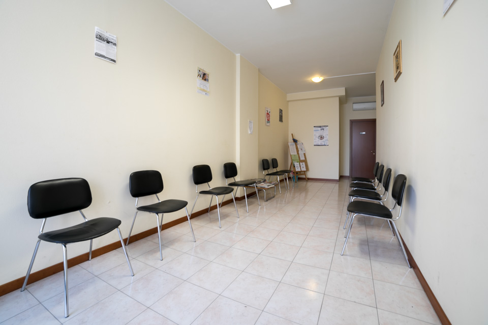 4z3a4647 Sala di attesa